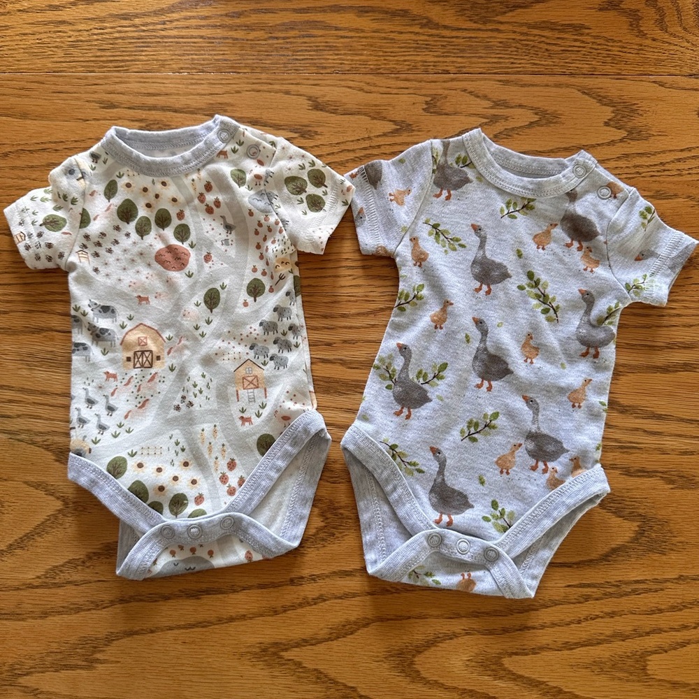 8 Piece Never Worn Newborn Bundle